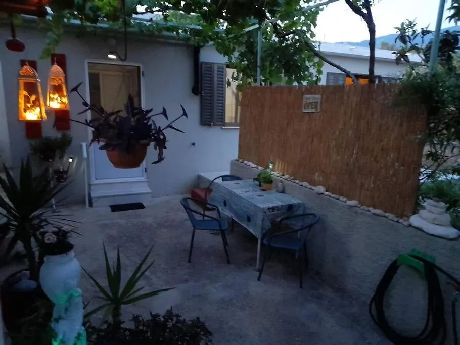 Beebe'S House Apartamento Pesádha